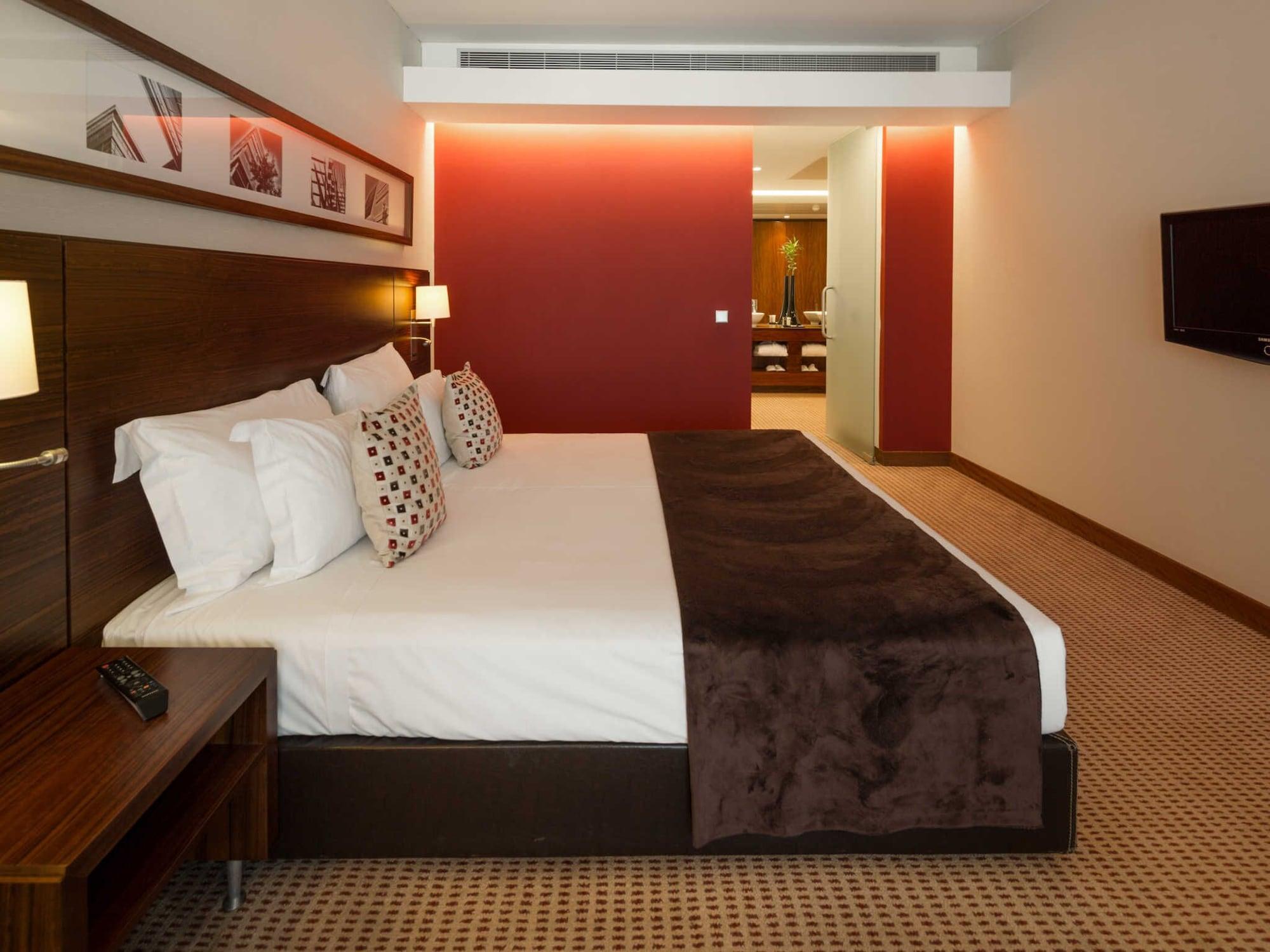 Lagoas Park Hotel Porto Salvo  ภายนอก รูปภาพ