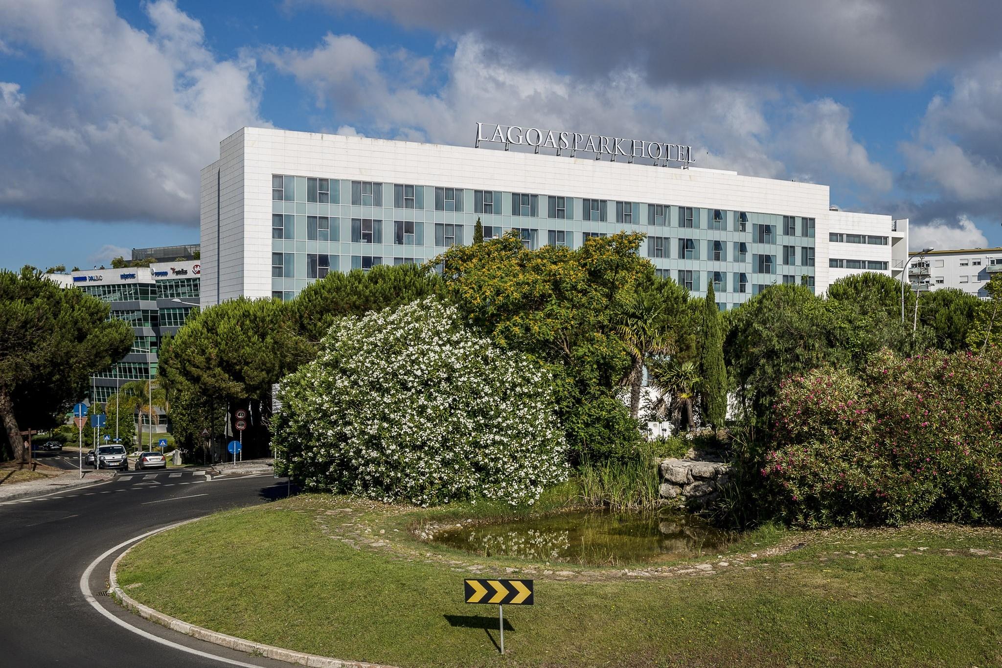 Lagoas Park Hotel Porto Salvo  ภายนอก รูปภาพ