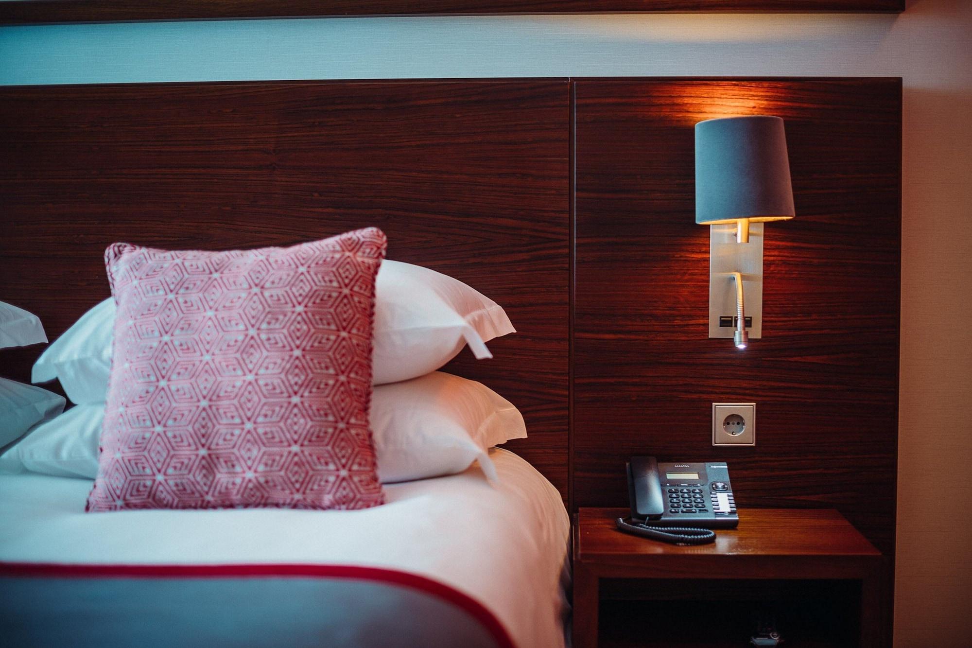 Lagoas Park Hotel Porto Salvo  ภายนอก รูปภาพ